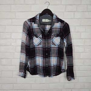 Aventura flannel snap down top